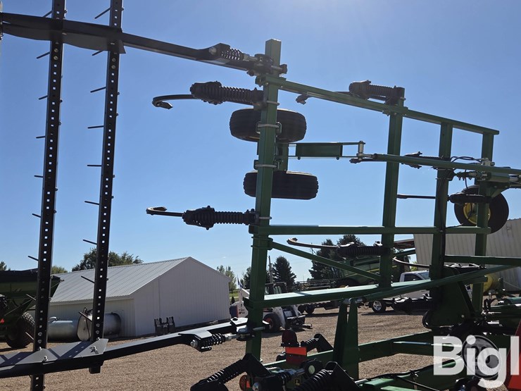 2022-john-deere-2430-image-20