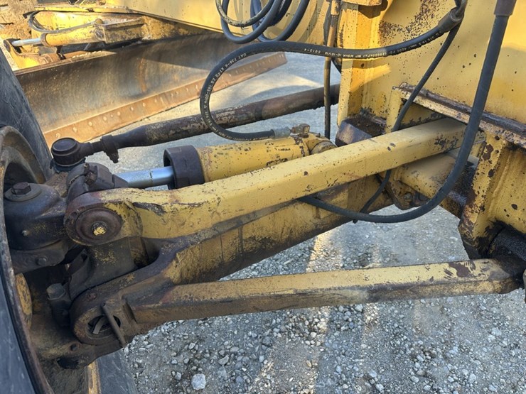 caterpillar-16g-image-40