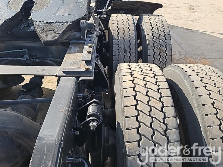 2019-freightliner-cascadia-image-21