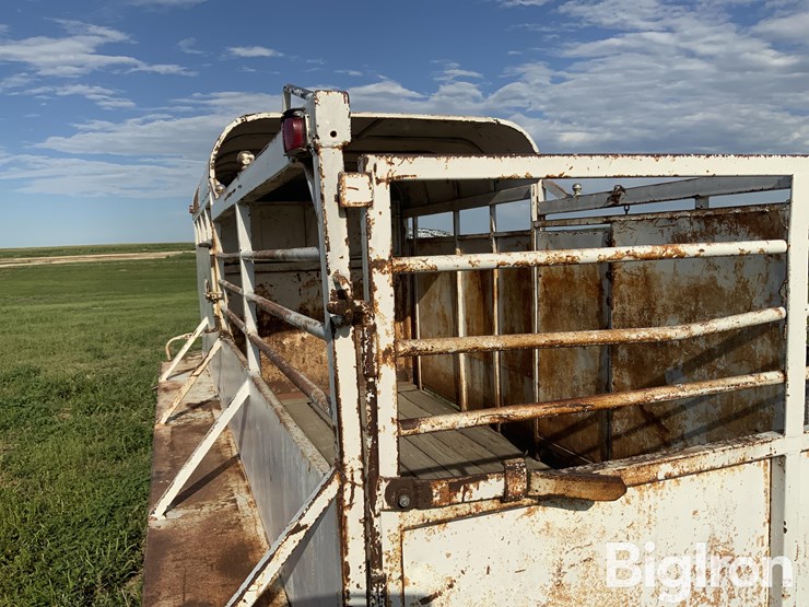 1985-easley-s/a-gooseneck-livestock-trailer-image-14