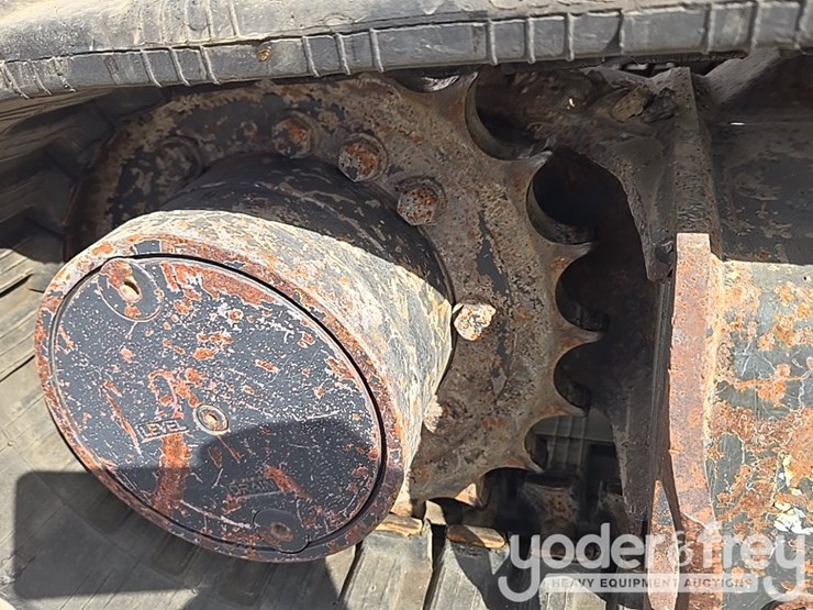 2019-deere-26g-image-19