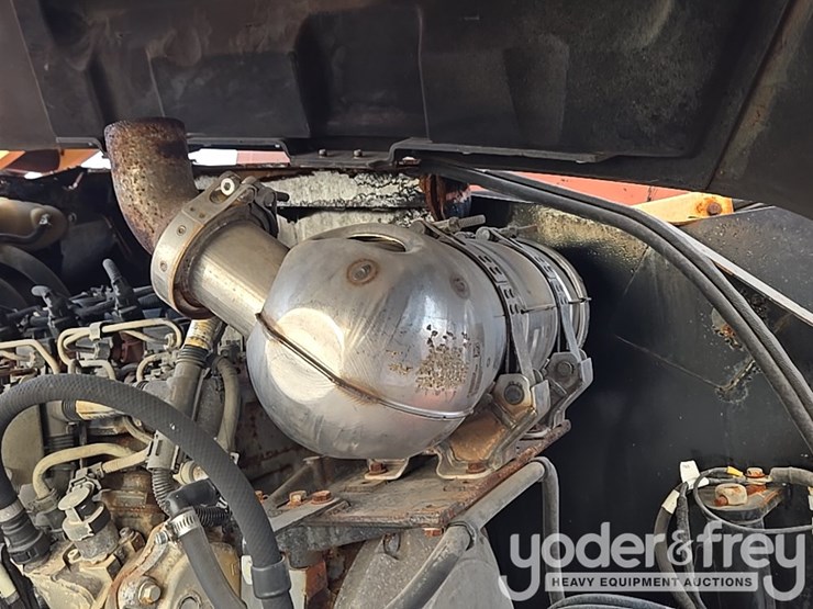 2015-jlg-600aj-image-99