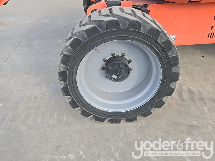 2014-jlg-600aj-image-19