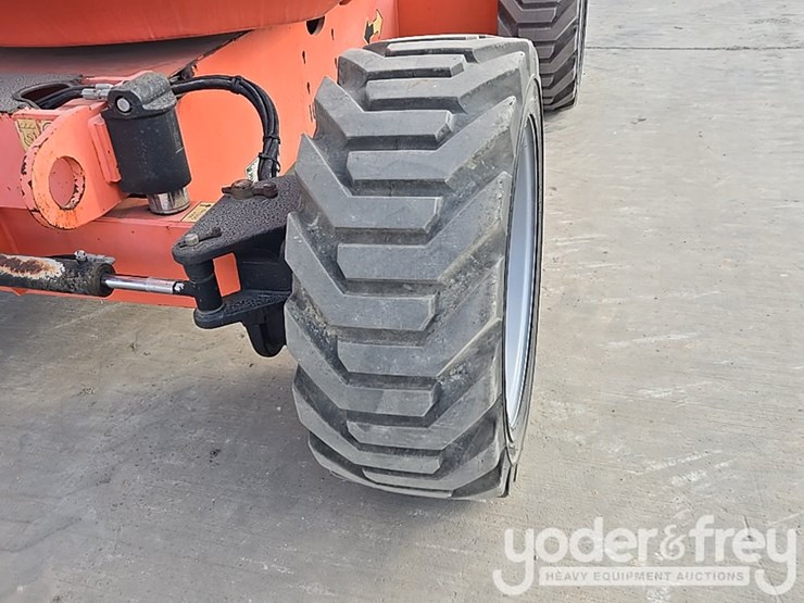 2014-jlg-600aj-image-20