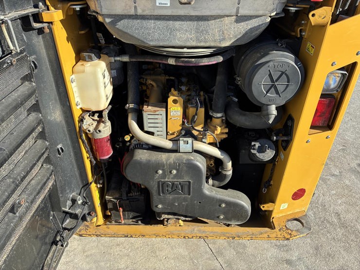 2018-caterpillar-259d-image-47