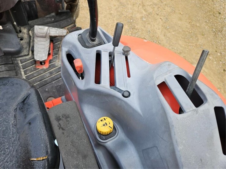 kubota-l4760-image-18