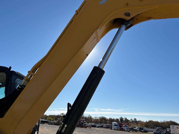 2021-caterpillar-308cr-midi-excavator-image-28