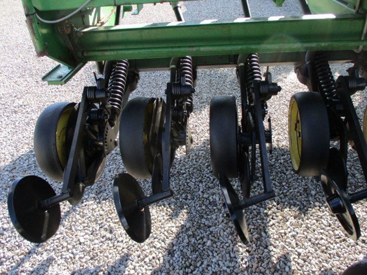 john-deere-750-image-27