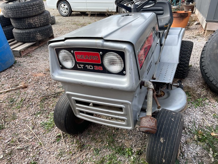 #3131-•-sears-lt-1036-lawn-tractor-image-2