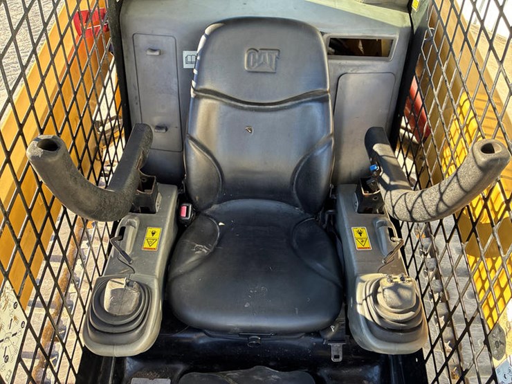 2018-caterpillar-259d-image-55