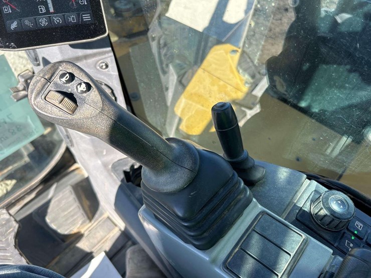 2021-caterpillar-308cr-midi-excavator-image-15