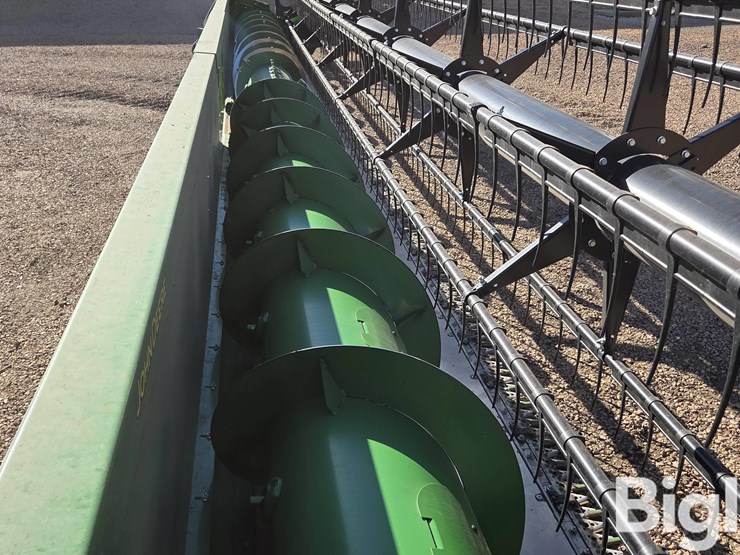 2022-john-deere-635f-image-17