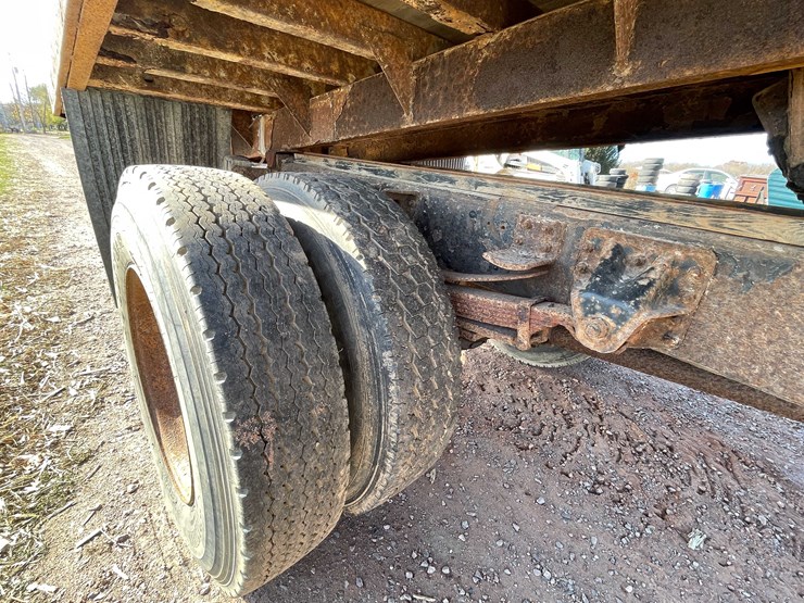 #3006-•-1999-chevy-c6500-single-axle-dump-flatbed-truck-(title-in-delay)-image-27