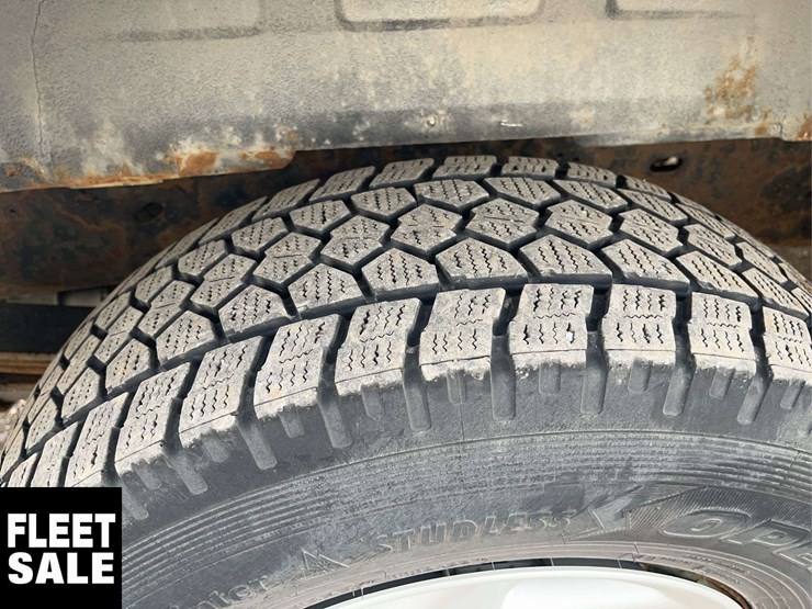 2009-ford-cargo-image-9