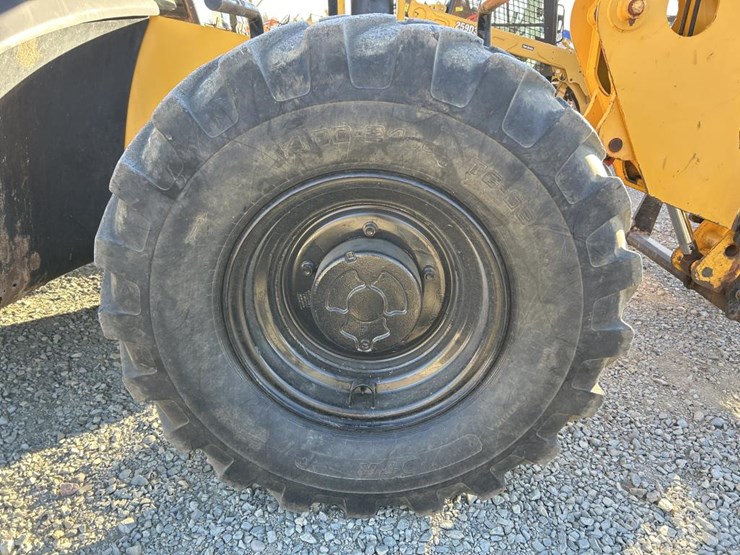 2016-jcb-507-42-image-57