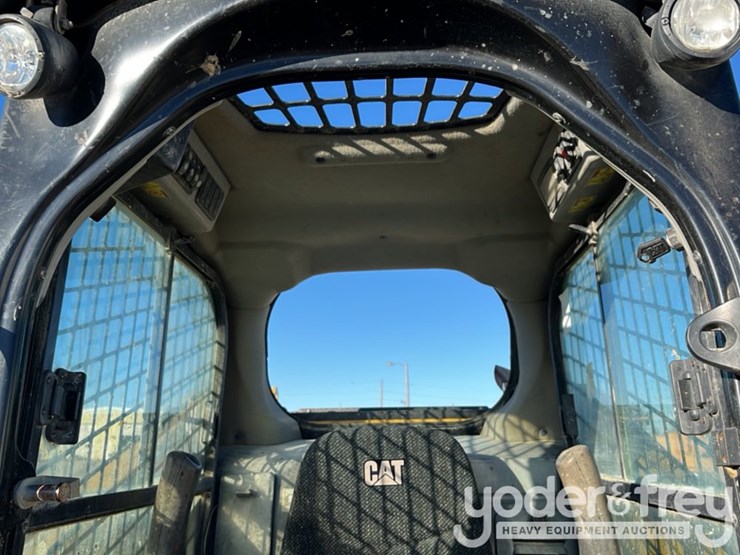 2014-caterpillar-279d-image-15