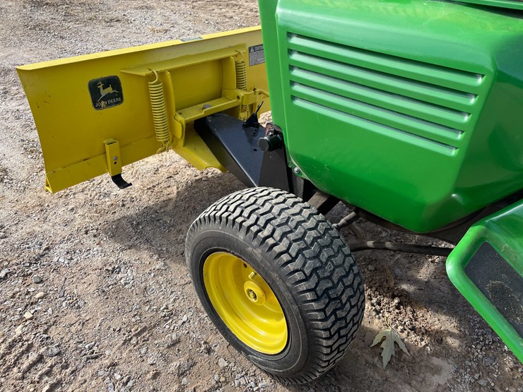 john-deere-212-image-9