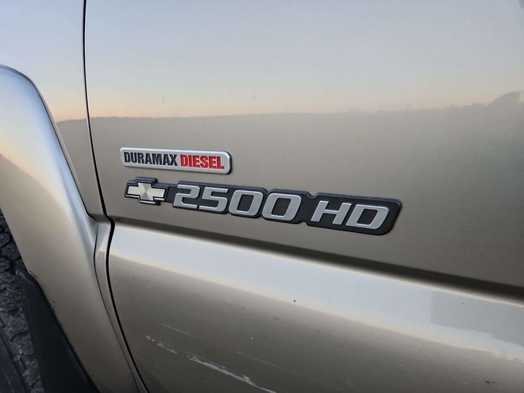 2002-chevrolet-2500-image-11