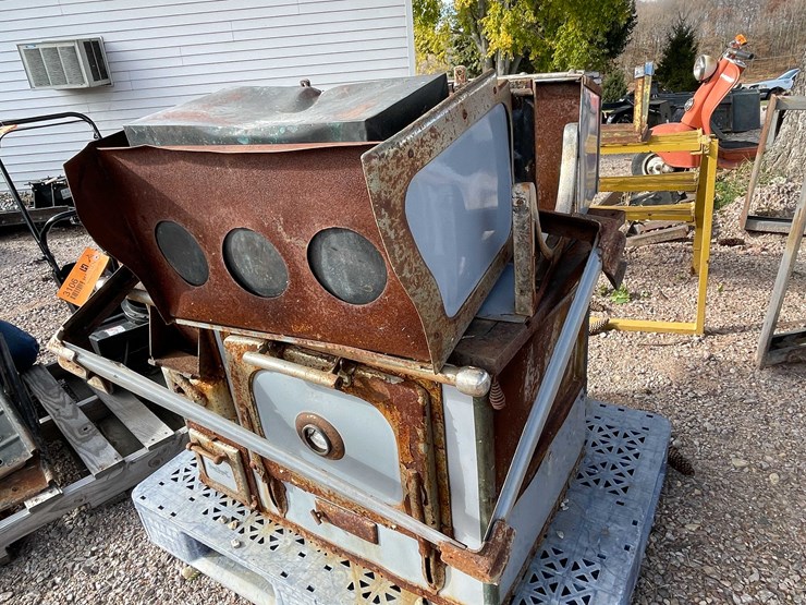 #3106-•-vintage-wood-cook-stove-image-3