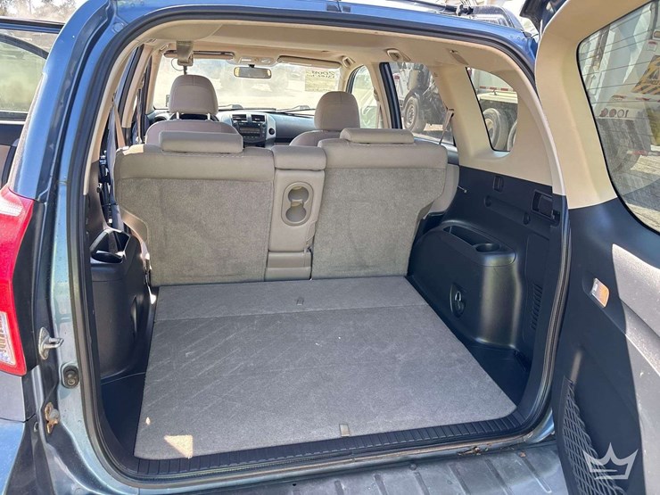 2008-toyota-rav4-image-19