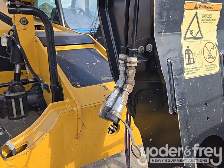 2019-caterpillar-tl1255d-image-71