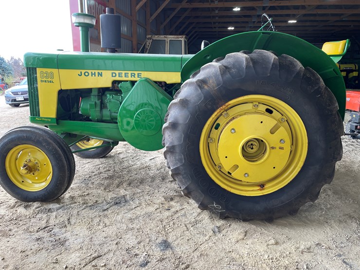 john-deere-830-image-7