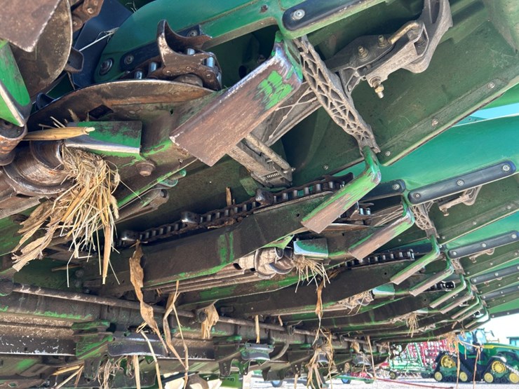 2022-john-deere-c12f-image-44