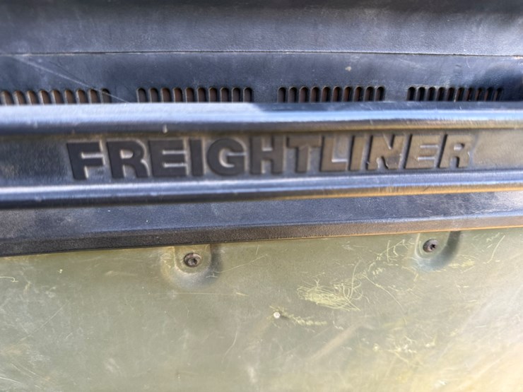 #22592-•-inop-1992-freightliner-t/a-daycab-truck-tractor-vin:-1fuymzyb1np520782-image-60