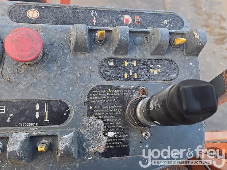 2015-jlg-600aj-image-36