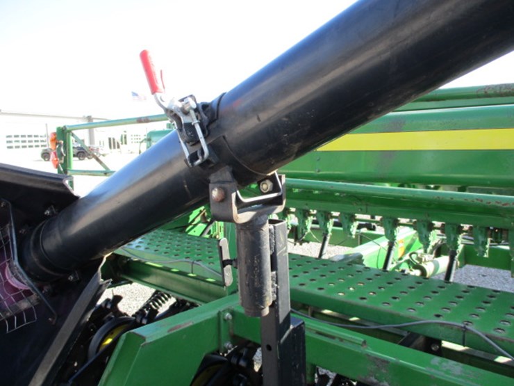 john-deere-750-image-29