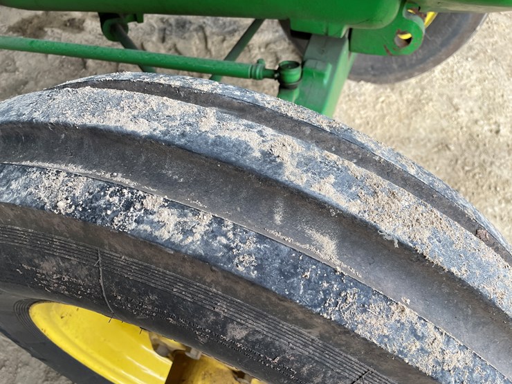 john-deere-830-image-11