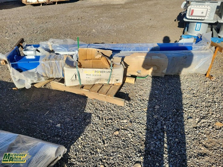 2-post-car-lift-image-8