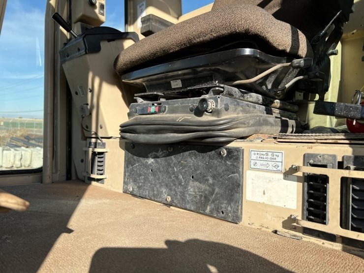 2006-caterpillar-160h-image-47