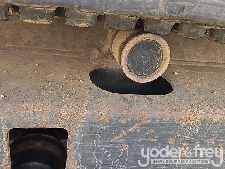 2019-deere-26g-image-11