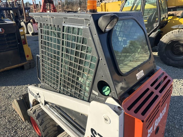 2015-bobcat-s70-image-10