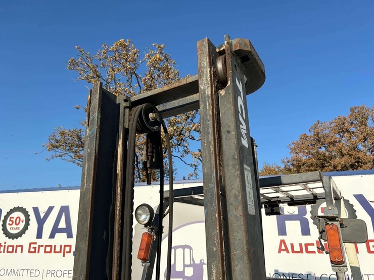 tcm-fd30t6t-5,600lb-forklift-image-18