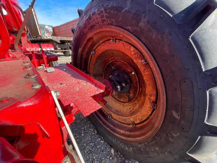 massey-ferguson-44-image-21