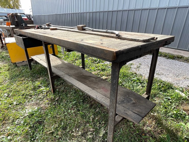 #3141-•-shop-bench-and-vice-image-2