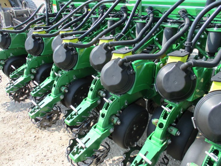 2016-john-deere-db60-image-99