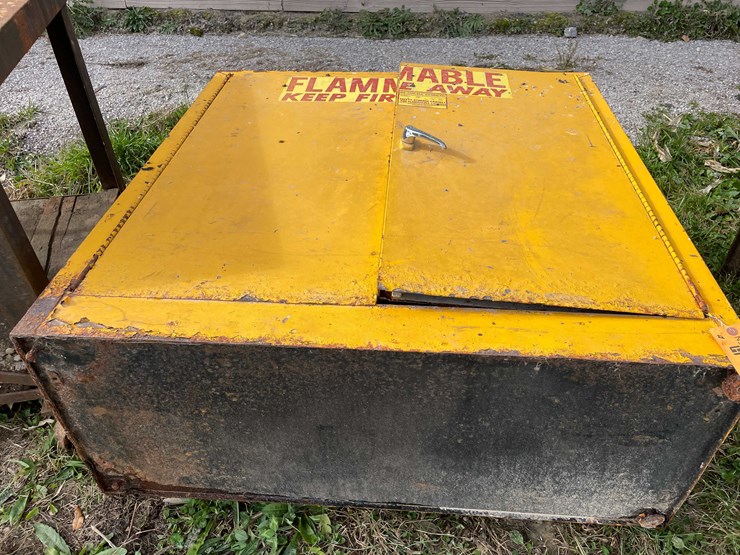#3140-•-flammables-cabinet-image-2