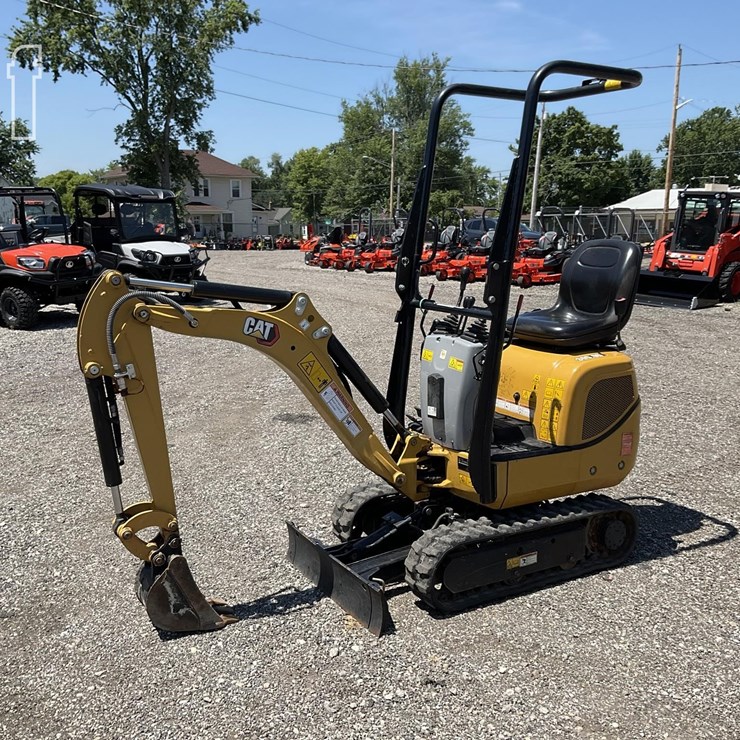 2022 CATERPILLAR 300.9D