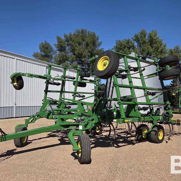 2022 JOHN DEERE 2430