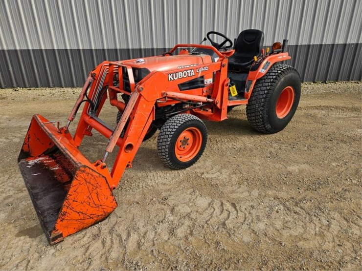 kubota-b7800-image-1