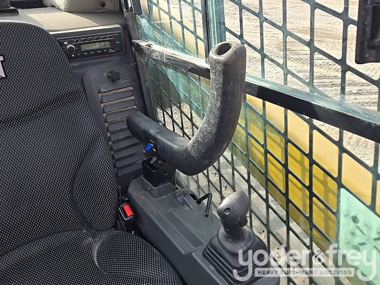 2022-caterpillar-299d3-image-47