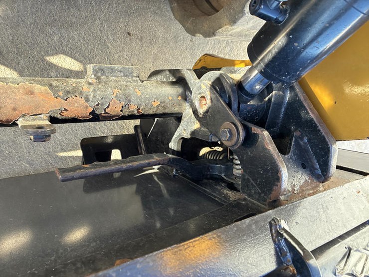 2018-caterpillar-259d-image-18