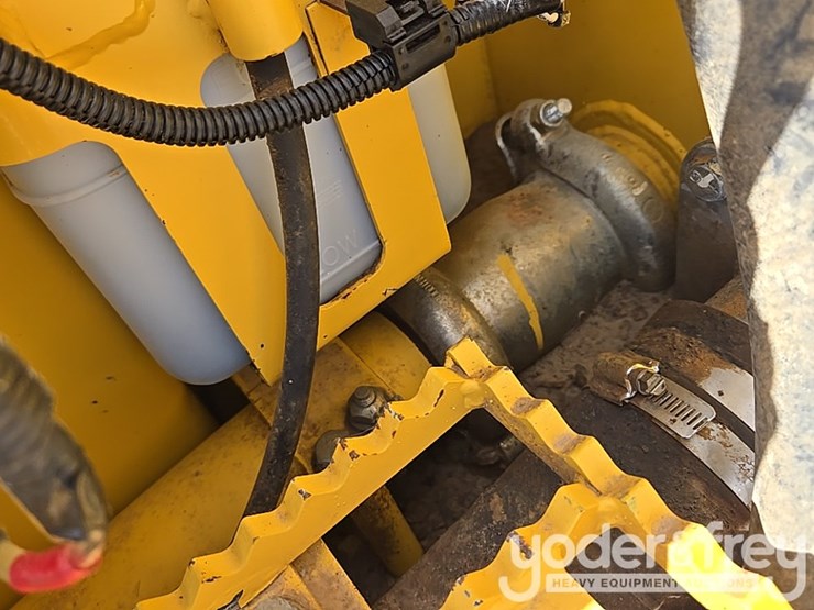 2023-komatsu-d61pxi-24-image-38