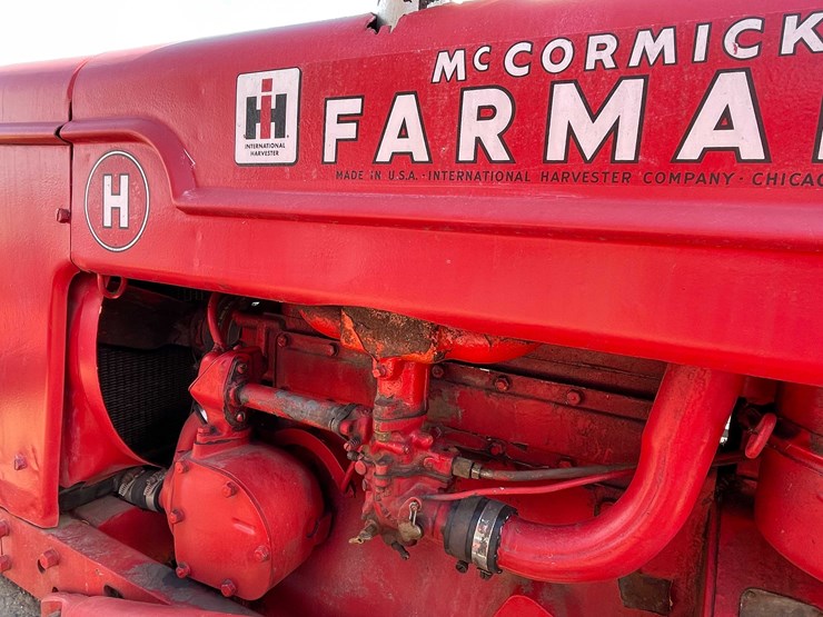 #3012-•-mccormick-farmall-h-narrow-front-tractor-with-loader-image-16