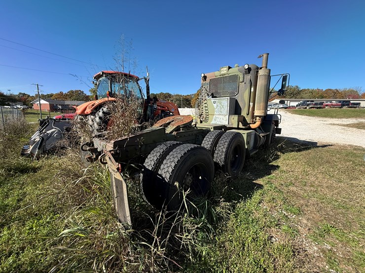 #22592-•-inop-1992-freightliner-t/a-daycab-truck-tractor-vin:-1fuymzyb1np520782-image-3