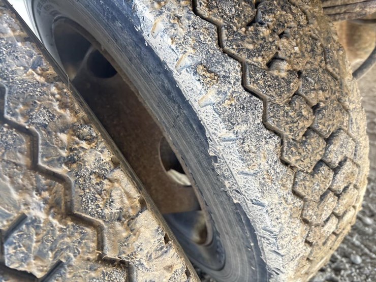 2000-ford-f550-image-46