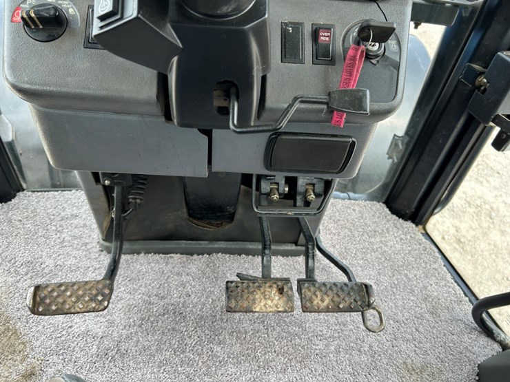 1994-new-holland-8770-image-31